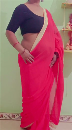 low waist saree short posing || saree pose low waist short video #saree #sareewearing #sareeposes