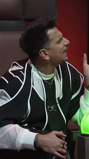 Elvish खेलता है Game, Mumma Mumma करके 😜🎮 | MTV Roadies Double Cross