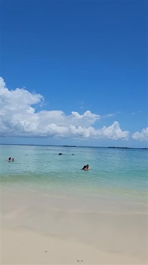 Aneiro Zanzibar on Instagram: "📍Zanzibar, Tanzania 🌊🌴"