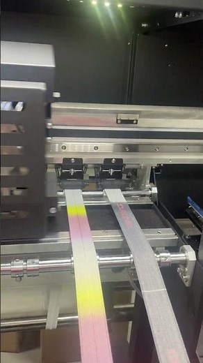 Digital direct printing on woven tape zipper