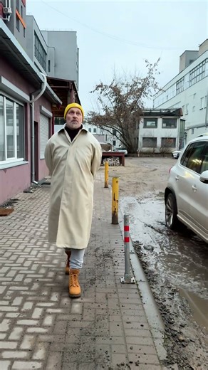 Stay Dry! Tips to Avoid Getting Splashed by Puddles!