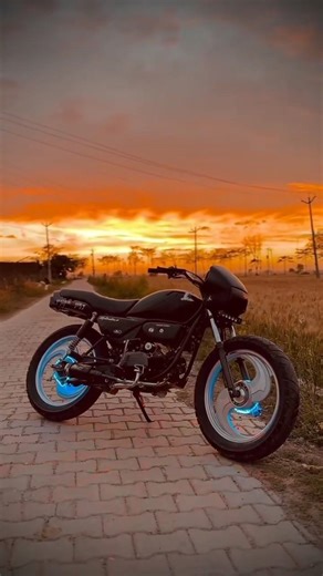 Splendor ki back look splendor modified shorts #splendor #modification #shorts