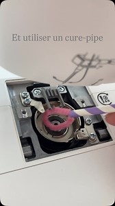 9.7K views · 590 reactions | Régulièrement il faut enlever les poussières dans sa machine. C’est un life changer  Car parfois plus rien ne va et c’est à cause de ça ! Donc pas d’excuse, on démonte, on passe une petite brosse, un pinceau ou un cure pipe et le tour est joué. Quand as tu nettoyé ta machine pour la dernière fois??? #entretienmachineàcoudre #jecoudsdoncjesuis #passioncouture | PetitCitron | Facebook