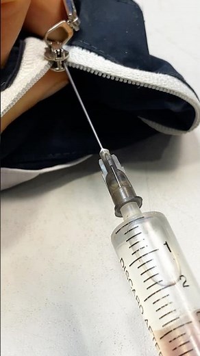 How to Fix a Stuck Zipper Caught on Fabric – Quick and Easy Tips!