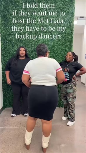 2nd Annual Met Gala: Aliens Invade Ogle