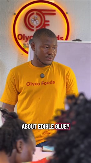 What and can can you make edible glue for fondant #fyp #makemefamous #beginnerbaker #fondant #ediableglue