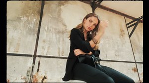 Cette saison, plusieurs univers se mélangent avec une seule ligne directrice : afficher un style unique pour accueillir l'automne. Cette nouvelle collection ravira tout le monde tant le panel de couleurs, de motifs et de détails est large. Découvrir la collection Automne 2020 : https://bit.ly/2Bm41f3 | Elora