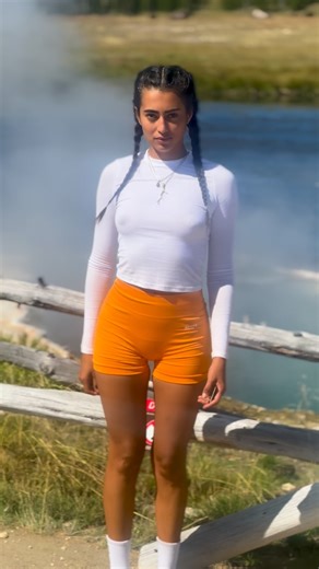 Kathi’s Blog on Instagram: "Yellowstone 🦬 @kathimodelofficial"
