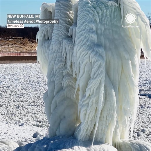 These lighthouses along Lake Michigan have transformed into stunning ice sculptures 🧊 | AccuWeather