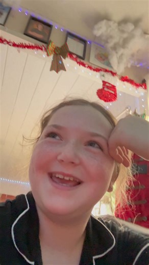 Merry Christmas from The Arnold’s 2025 | Tom Arnold