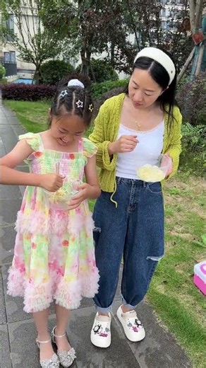 Cool Items! 🥰! No chopsticks? Check out this creative idea! #creative #gadgets #viral #shorts