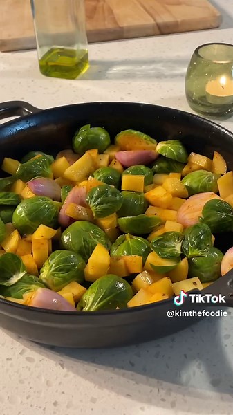 Juicy Roasted Chicken and Veggies Recipe