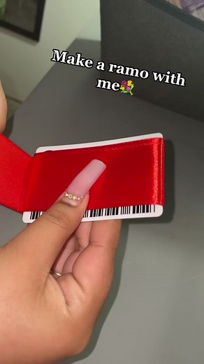 How to Make Ribbon Ramos Flowers: Step-by-Step Guide