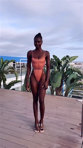 A quick stop in Barcelona after a long weekend Swimsuit @mswim_official | Fashion and style With Mary