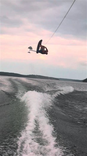 @trevortheismann with his infamous rodeo hand at the 9th Annual Bull Shoals Fly In 🤣🤣 . . . #hydrofoil #watersports #goodtimes #boating #lakelife #lake #sendit #boat #foil #rodeo | Hydrofoil Highlights