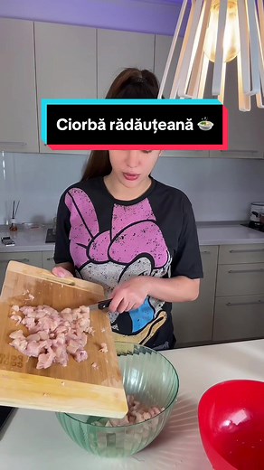 E prima data in care ma filmez in timp ce gatesc 🍲. Daca va place, mai fac 😋 #ciorbaradauteana #fy #cooking