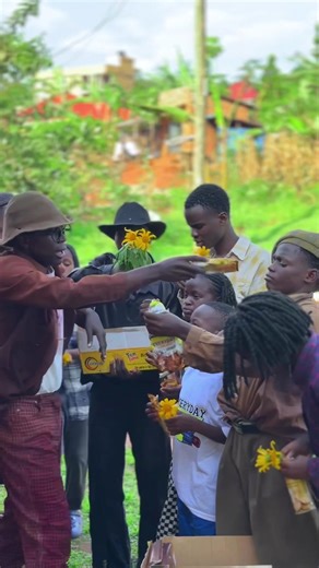 @Triplets Ghetto Kids @Everyday Biscuits & Flour #taatakimbowacomedy #taatakimbowa