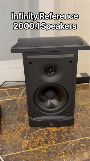 Infinity Reference 2000.1 bookshelf speakers. #vintagehifi #infinity #hifi