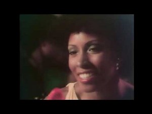 Vintage Avon Commercial - You Never Looked So Good - 1970s