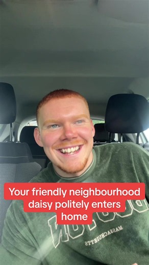 Your friendly neighbourhood daisy politely enters home #richlifestyle #oldmoney