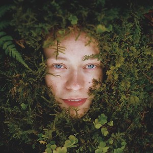 Anna B Savage - 'Agnes' (Feat. Anna Mieke)