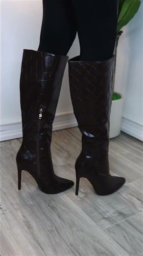 Boots of the day from ‪@FashionNova‬ 👢✨ watch full haul linked 👆
