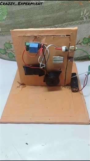 Laser Light Door Security #shorts #shortsfeed #experimentshortvideo