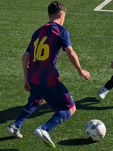 La Masia crea peligro ante Badalona 🔥 FC Barcelona vs FC Badalona División Honor Cadet S15 #futbolespañol #lamasia #fcbarcelona #futbolcatalunya #futboljuvenil