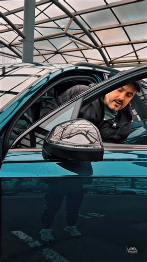 🚘Автоподбор Чехия🚘 on Instagram: "🚙 AUDI Q7 3.0 TDI — редкий вариант, который приятно удивил 2018 • 210 kW / 286 л.с. ZF 8HP • Quattro (Torsen) Пробег 89 000 км • 900 000 Kč Заводской окрас, идеальное состояние, установлен спортивный выхлоп с режимами звучания 🔊 Редкий сине-зелёный цвет — вживую смотрится 🔥 📍 Автоподбор в Чехии 📲 +420 776 416 526 ‼️ Регистрируем авто на беженские визы 👉 Полное видео — в Telegram (ссылка в шапке профиля) #butsanov_auto #автоподборчехия #audiq7 #quattro #а