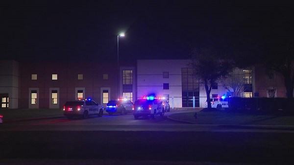 Man injured in shooting inside Pasadena Memorial HS; off-duty officer and parent tackle suspect