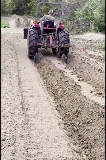 How to make Raised Beds in the Garden with a Row Builder