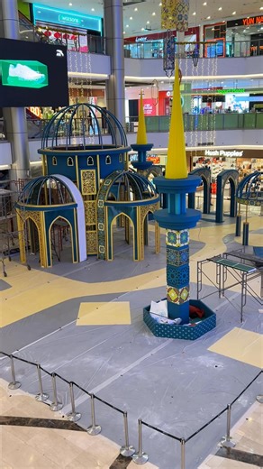 ✨🌙 Our Raya Decor is finally ready! Enjoy a new experience of raya at IOI Mall Puchong with stunning batik designs, intricate traditional motifs, and vibrant festive colours that bring the spirit of Aidilfitri to life 🌙✨ 📍Ground Floor, South Court #ioimallpuchong #festive #raya2026 #hariraya | IOI Mall Puchong