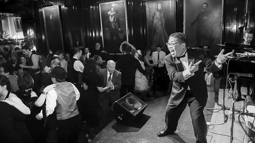 Get ready to bop! Our reporter Susan Jhun, TV Journalist is getting into the swing of things with band leader George Gee , the founder of the George Gee Swing Orchestra. 🎼🎷🎺🎹 George Gee Swing Orchestra #swingband #retro #SwingMakesYouHappy | Asian American Life