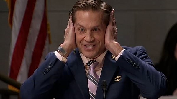 Rep. Rich McCormick calls out Postmaster for covering his ears