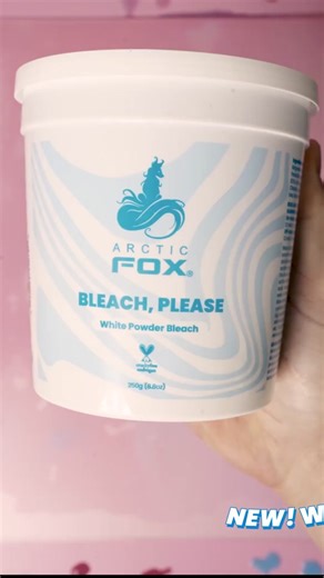 ⚡White Powder Bleach is HERE! ❄️👩‍🦳 With its ultra-lightening power (up to 9 levels!), our quick-acting formula lifts hair fast and minimizes damage. This lets you customize your lift to achieve the perfect shade – easy breezy! 😘 Available in: ⚡️8.8oz Tubs ⚡️Single Sachet (1oz) ⚡️5 pack of Sachets (5 x 1oz)