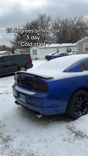 Cold Start of a Dodge Charger in 15-Degree Weather