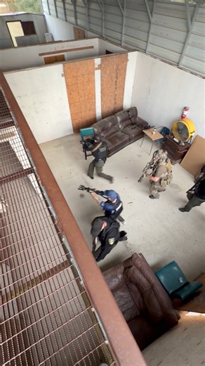 Orion Training Group ® on Instagram: "Short clip for a force on paper run Day 3 of basic SWAT school. Homes have furniture in them. They often provide opposing deadspaces or danger areas. Maneuvers to simultaneously aggressively clear these spaces (with the intent of winning an ensuing fight) are often called plating, plugging, body blocking, masking, threat exchange, and other names. We like to say brushing, but it all means the same thing. The key point in how we teach it, is that the intent o