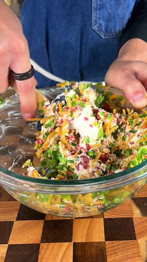 Delicious Jalapeño Popper Cups Recipe with Wonton Wrappers