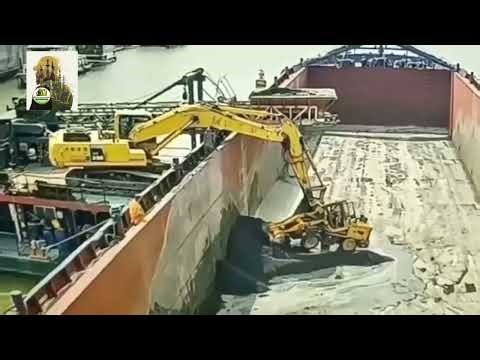 Simultaneous Operation SIMOPS means multiple activitie happening at the same place at the same time.