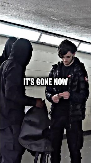 Reverse Robbing People Prank