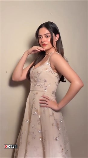 🔥 Aneet Padda Shines in a Beautiful Photoshoot Behind the Scenes