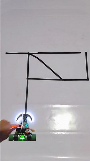 Line Follower Robot using Arduino #linefollowingrobot #lfr #fastlfr