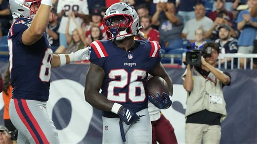 Terrell Jennings follows his blockers for TD