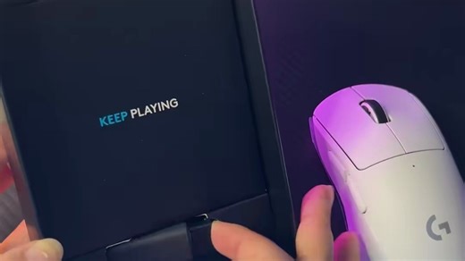 罗技(G) GPW四代 8K无线游戏鼠标 60g轻量化 人体工学设计 FPS职业电竞配置 鹰眼