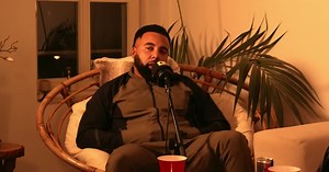 Mula B doet een boekje open over zijn nieuwe album: "Het was eng om het te doen"