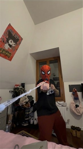 Lele giaccari on Instagram: "Nessun problema. Che la mia identità rimanga segreta grazie(non divulgare identità)"