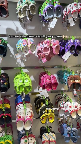 Restock Crocs Barbie & Sandal Crocs Teracollect Gowa — Pilih yang Mana?