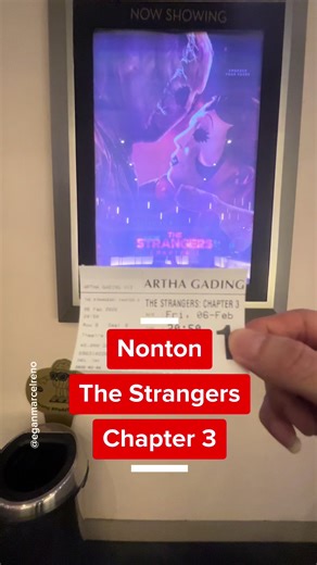 Nonton The Strangers Chapter 3 @Lionsgate @thestrangersmovie Hari ini Sudah Tayang Di Bioskop Indonesia @Cinema XXI Overview : Film horor The Strangers Chapter 3 resmi menjadi penutup trilogi pembunuhan berantai mencekam garapan Renny Harlin. Review : Masih Menceritakan Maya seorang gadis kota yang penakut dan lemah tapi itu dulu di chapter sebelumnya,sekarang karakter Maya sudah berkembang menjadi pribadi yang pintar,insting tajam,juga berbahaya. Kehilangan orang terdekat,diteror sama Pembunuh 