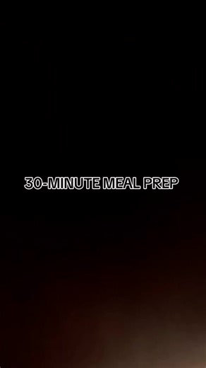 ANOTHER FULL WEEK OF MEAL PREP⬇️✨ THE last of our meal prepping series for 2024 and this one is a favourite! As an RD I know how helpful meal prepping can be to make eating healthier easier throughout the week BUT I get bored of eating the same thing everyday (&spending 6 hours prepping food) SO instead of meal prepping i like to do a mix of “ingredient prep” & “meal prep” and this week I kept it SUPER simple with a few staples to get me through a busy week!! MAKE: • 1 x easy breakfast (HIGHER P