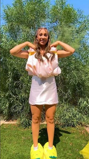 Using A Transforming Dress As A Transition 😊